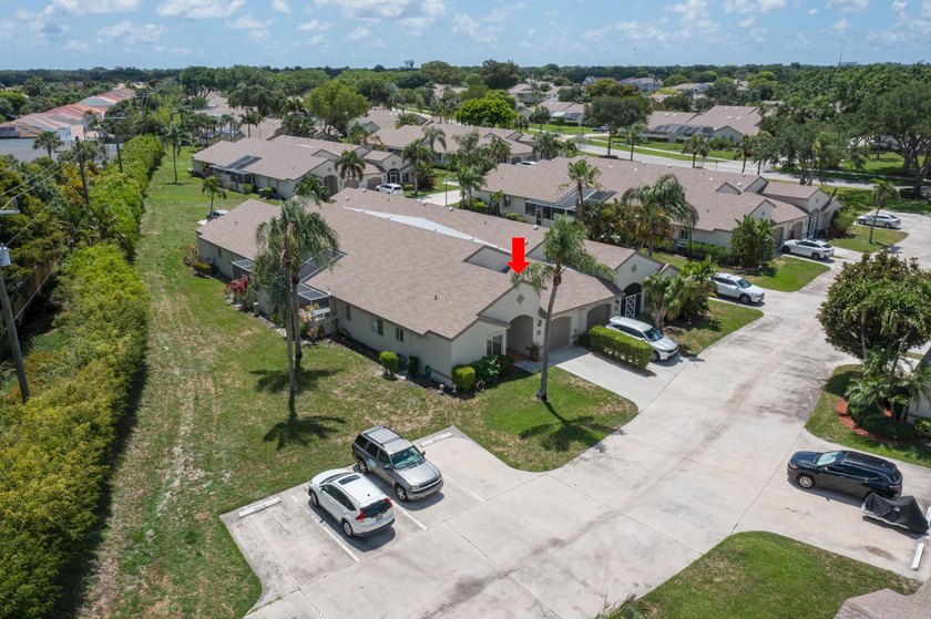 A truly hidden gem in west Boca Raton, beautiful community with - photo 4
