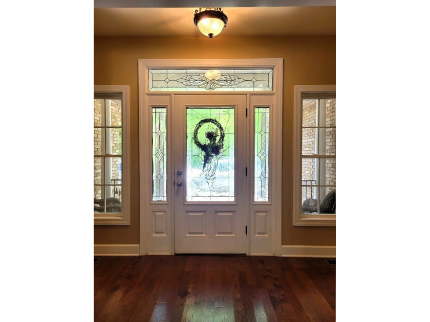 Enjoy waterfront living on Lake Murray. Beautiful home with a - photo 3