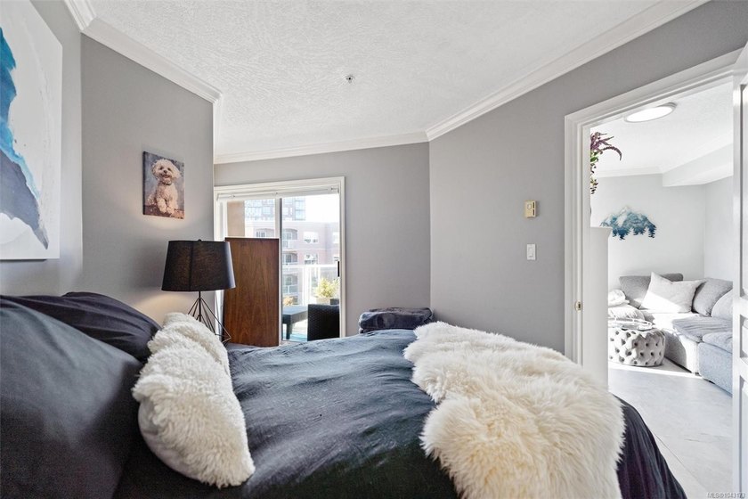 Southwest-facing suite in Polo Pacific, a boutique residence one - photo 11