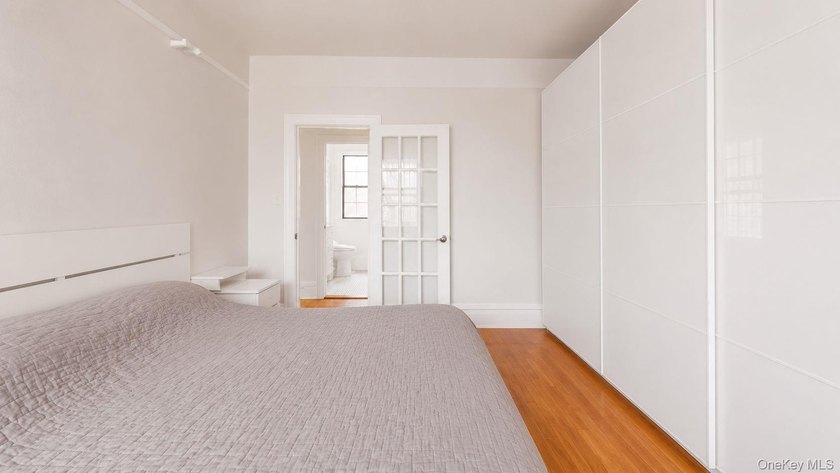 Perched on the top floor of a charming and meticulously - photo 11