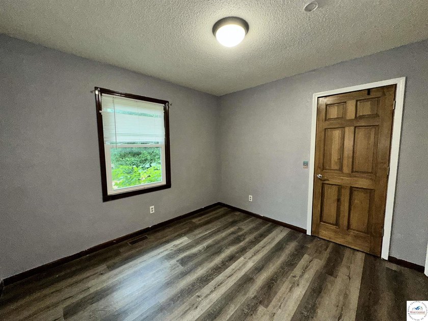4-bed, 2-bath home in Warsaw featuring an open floor plan - photo 20