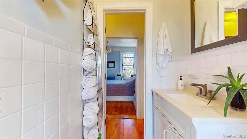 Perched on the top floor of a charming and meticulously - photo 21