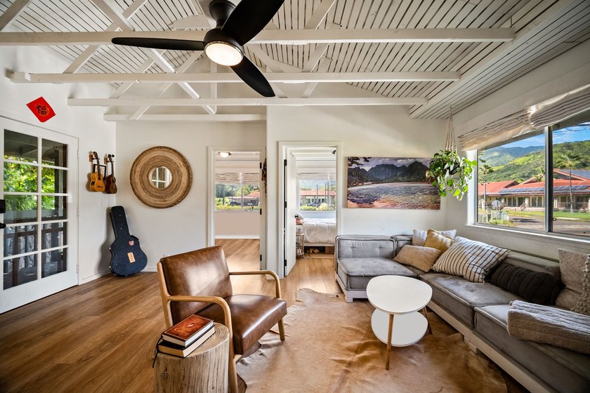 Unmatched flexibility meets prime location. Situated in the - photo 2