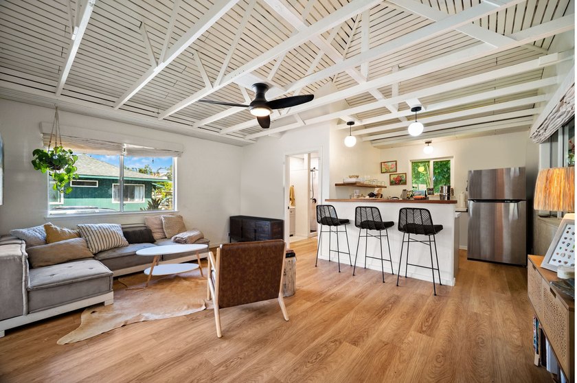 Unmatched flexibility meets prime location. Situated in the - photo 3