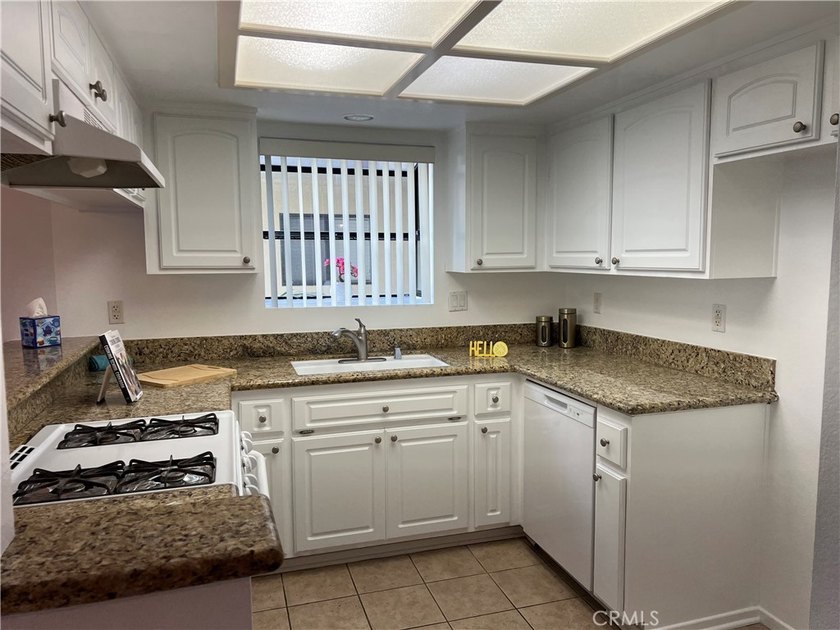BACK ON THE MARKET AT NO FAULT OF THE SELLER! Motivated Seller!! - photo 12