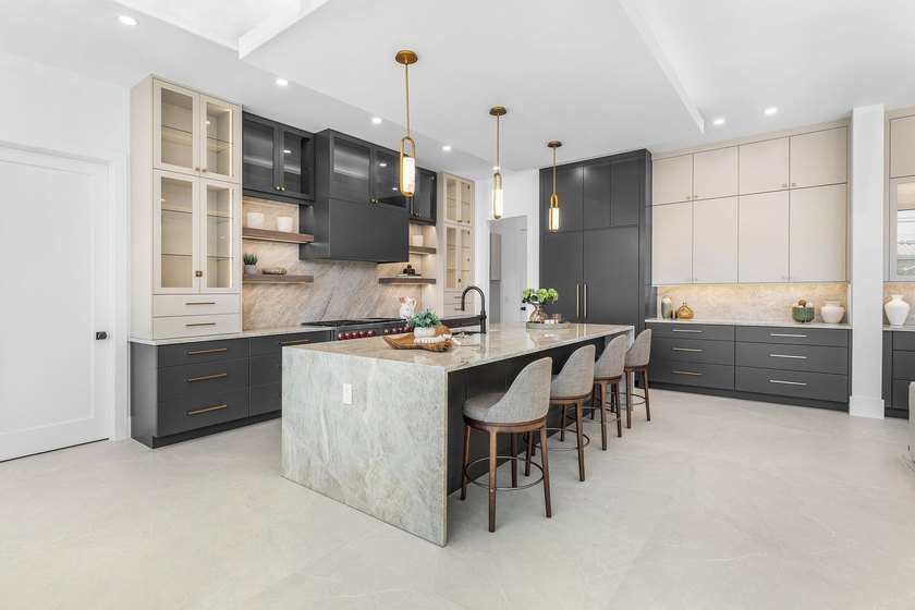 Located in Boca Raton's coveted Golden Triangle, this - photo 2