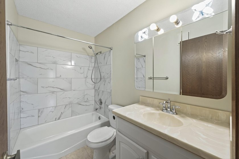 Experience comfortable, low-maintenance living in this - photo 15