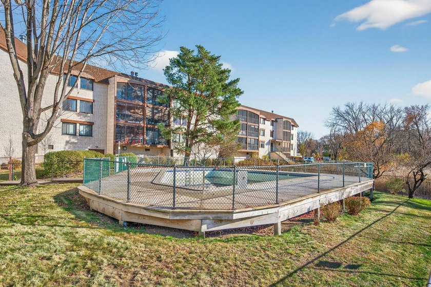 Experience comfortable, low-maintenance living in this - photo 19