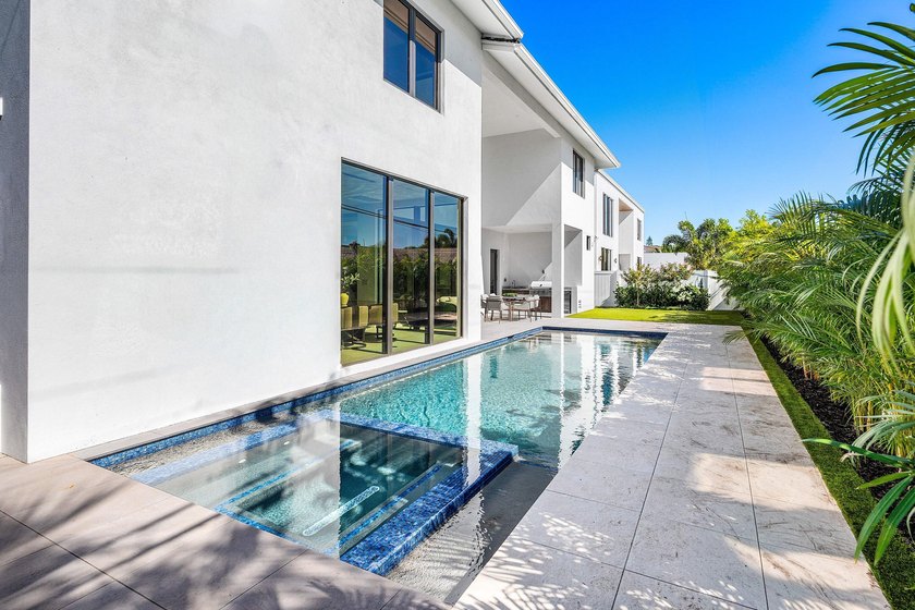Located in Boca Raton's coveted Golden Triangle, this - photo 10