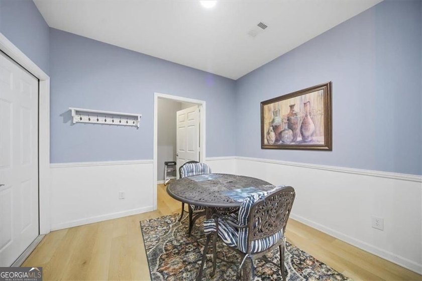 Welcome home to this beautifully maintained ranch-style townhome - photo 21
