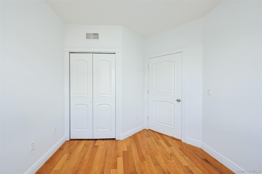 This stunning condo apartment features a formal layout with 3 - photo 24