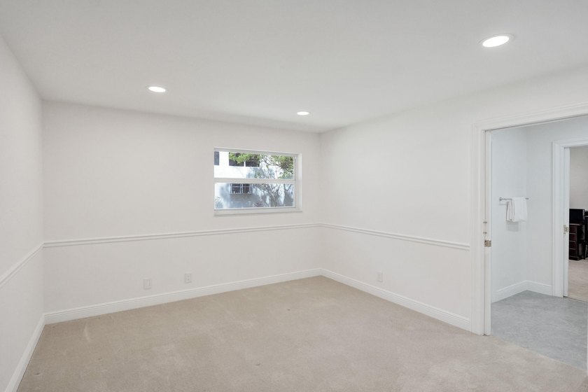 Welcome to 2401 NW 39th St! Situated in the highly sought-after - photo 44