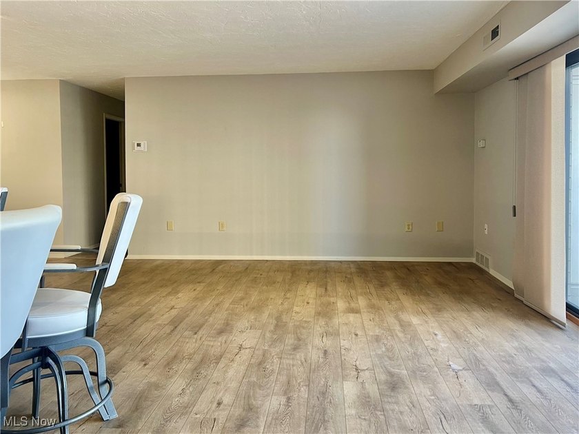 The Meridian, located on the south shore of Lake Erie, offers - photo 12