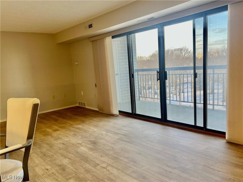 The Meridian, located on the south shore of Lake Erie, offers - photo 15
