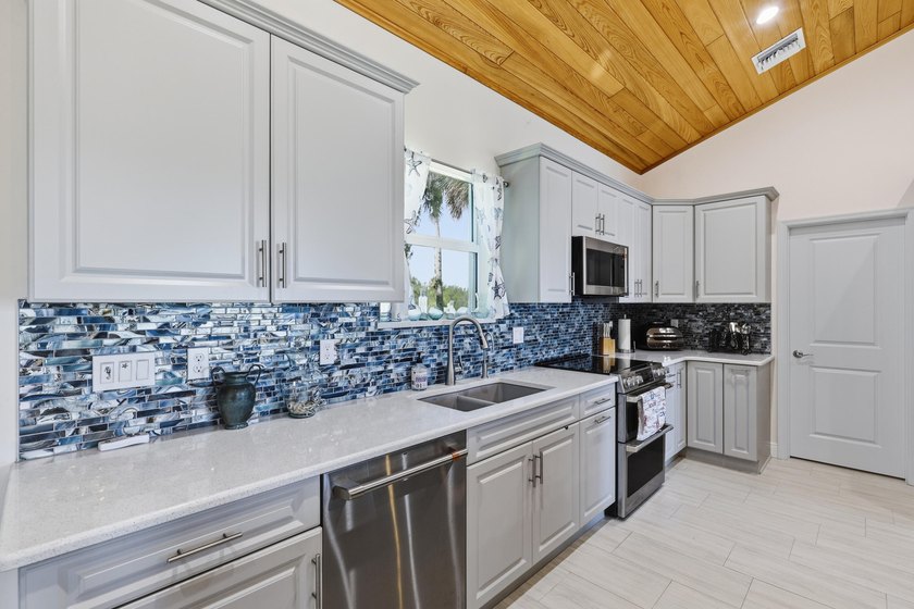 Welcome to your private oasis!! Built in 2022, this spectacular - photo 15