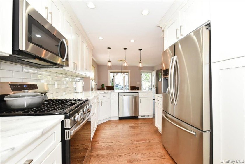 Welcome To 11 Glenda Drive In West Babylon! This Charming - photo 16