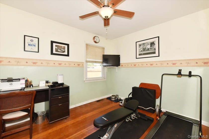 Welcome To 11 Glenda Drive In West Babylon! This Charming - photo 20