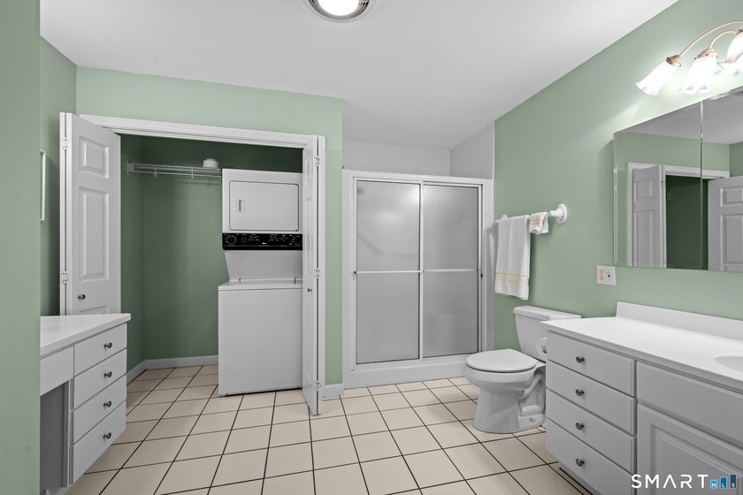 Come Invest in the newly listed spacious 5-bedroom, 3.5-bath - photo 23