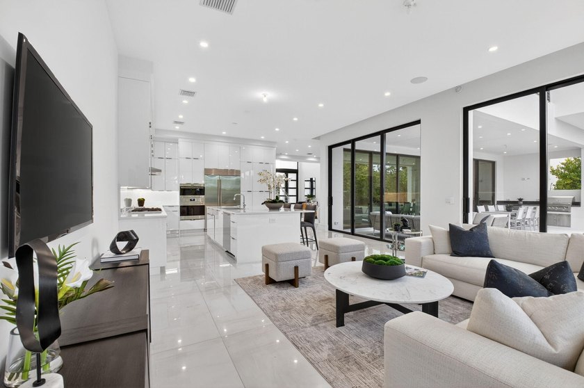 A rare opportunity to own a brand-new luxury 5 bedroom 5 1/2 - photo 26