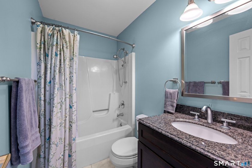 Come Invest in the newly listed spacious 5-bedroom, 3.5-bath - photo 27