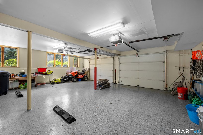 Come Invest in the newly listed spacious 5-bedroom, 3.5-bath - photo 31