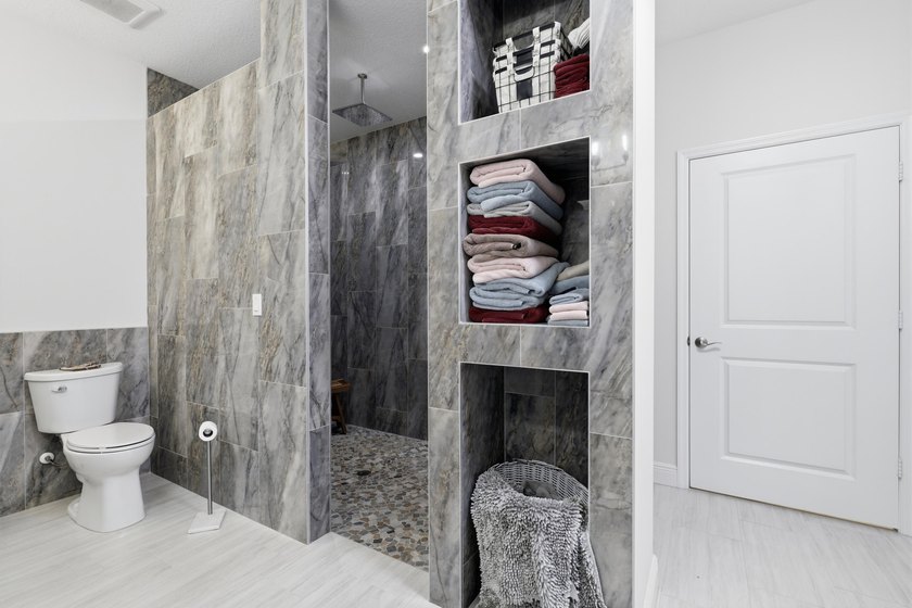Welcome to your private oasis!! Built in 2022, this spectacular - photo 31