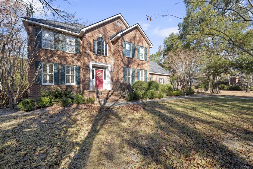 This beautiful custom-built home has been carefully and lovingly - photo 3