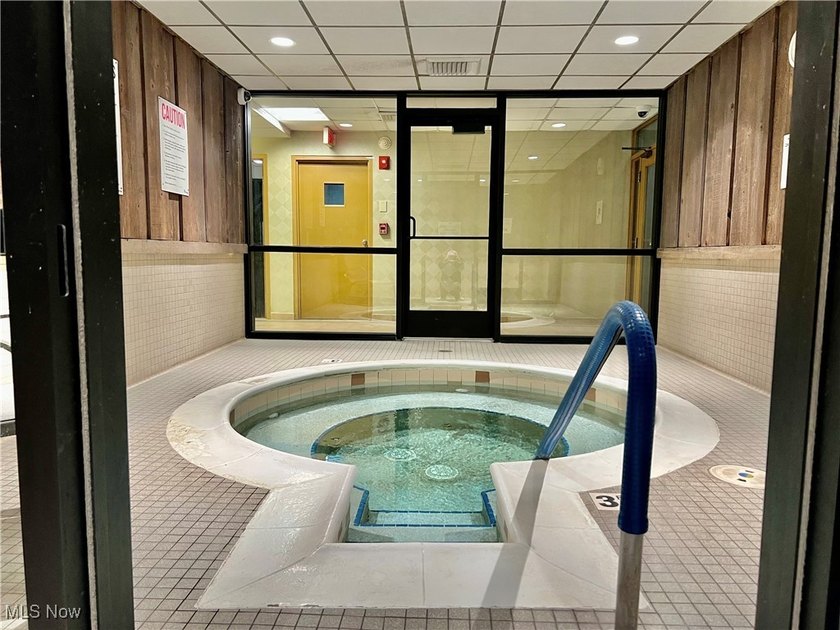 The Meridian, located on the south shore of Lake Erie, offers - photo 36
