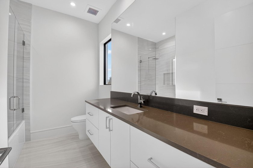 A rare opportunity to own a brand-new luxury 5 bedroom 5 1/2 - photo 58