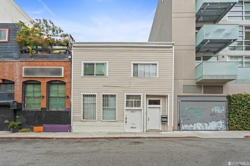 Introducing a fantastic mixed-use property in the heart of San - photo 29