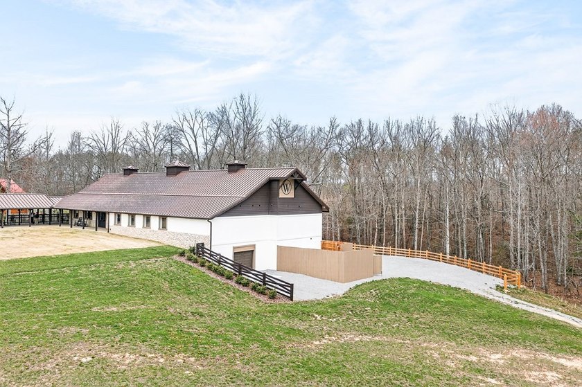 Nestled on 15+ acres of rolling meadows near Fall Creek Falls - photo 31