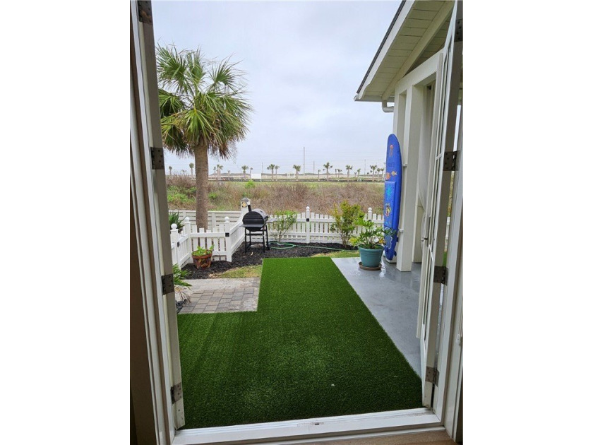 Nestled among 50 acres of protected dunes, Sunflower Luxury - photo 9