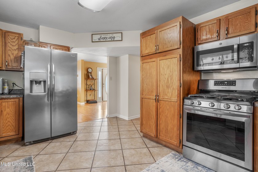 NEW PRICE!!! At $84/square foot; this is a DEAL OF A LIFETIME! - photo 16
