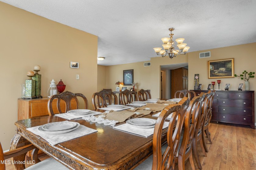 NEW PRICE!!! At $84/square foot; this is a DEAL OF A LIFETIME! - photo 18