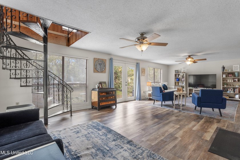 NEW PRICE!!! At $84/square foot; this is a DEAL OF A LIFETIME! - photo 20