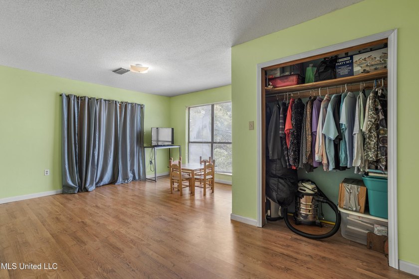 NEW PRICE!!! At $84/square foot; this is a DEAL OF A LIFETIME! - photo 29