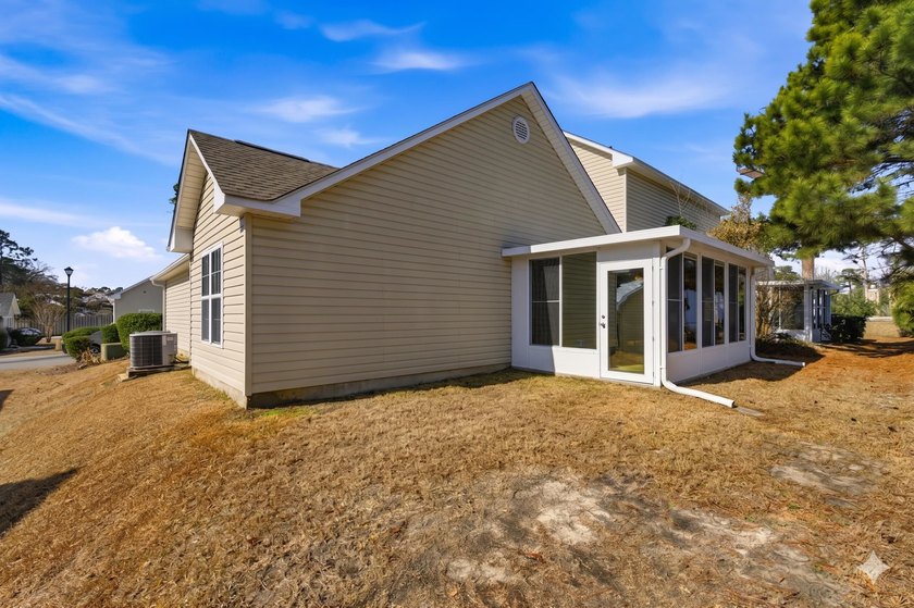 Discover this beautifully updated 3-bedroom, 3-bath - photo 33