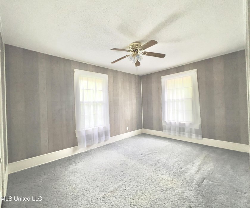 Beautiful 4BR/2BA two-story home offering an ideal blend of - photo 14