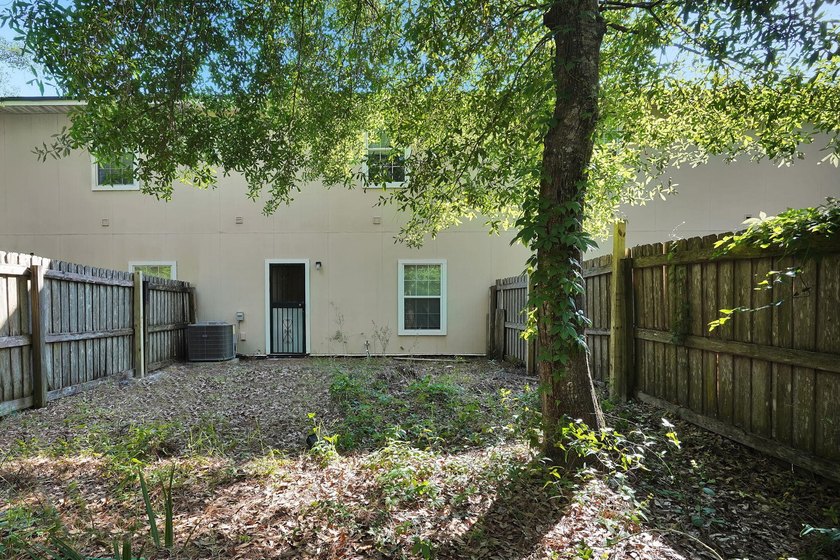 Move in ready and Full of charm!! This charming home features 3 - photo 14