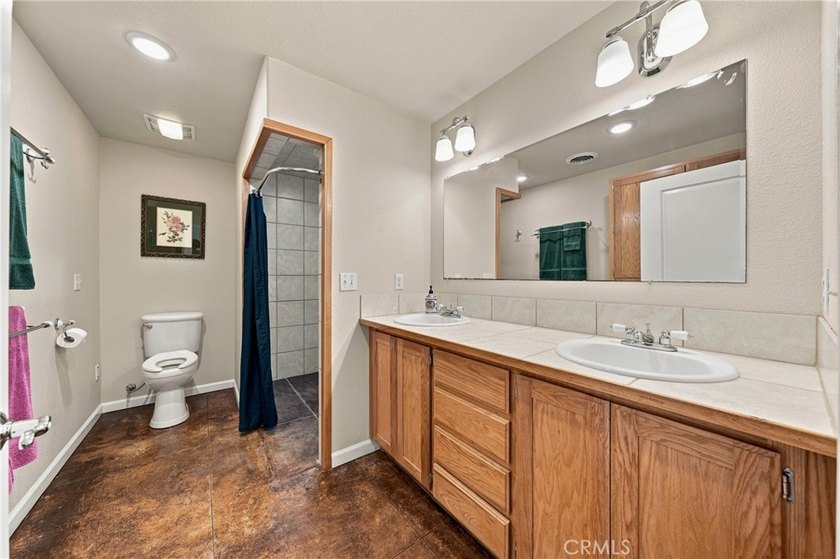 2260 Lakeshore - photo 38