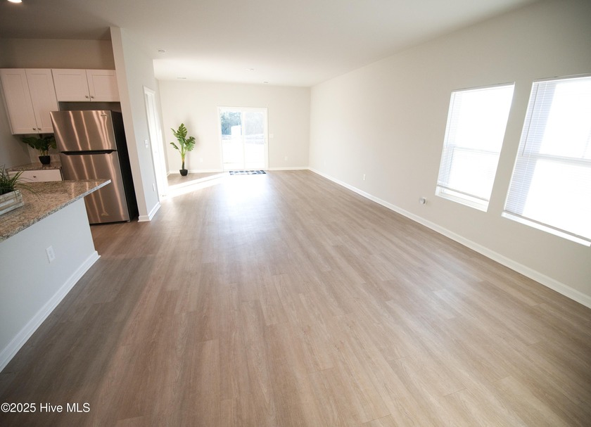 Location, Location, Location! This is THE ONE! Priced to sell - photo 11
