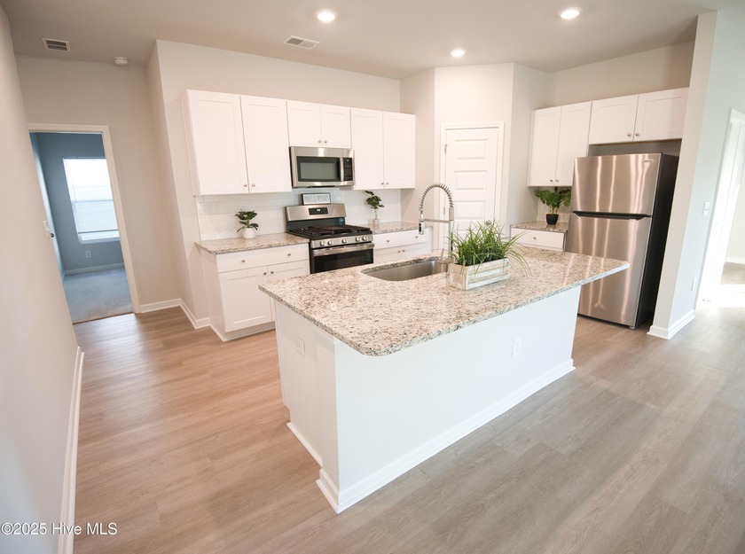 Location, Location, Location! This is THE ONE! Priced to sell - photo 12