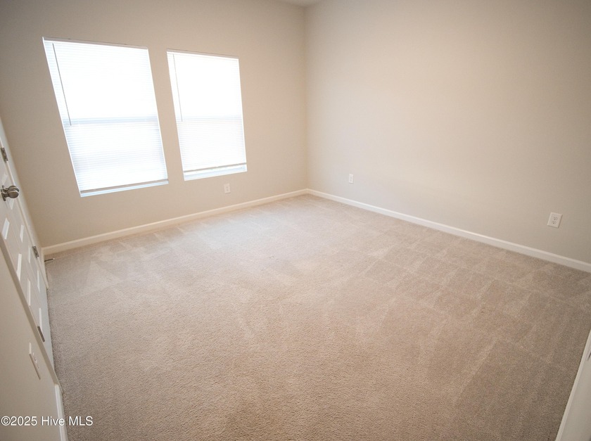Location, Location, Location! This is THE ONE! Priced to sell - photo 31