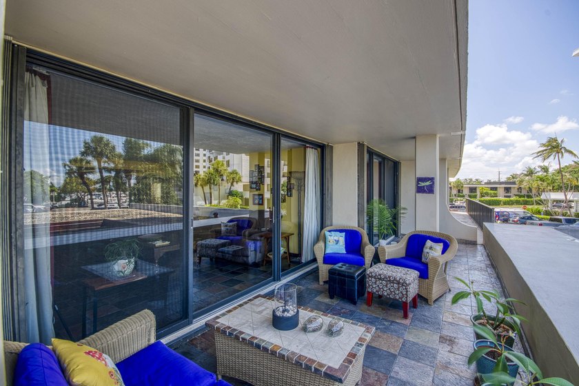 Enjoy spectacular waterfront living in the sought-after Quay - photo 10