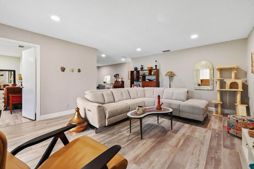 Welcome to your own private slice of waterfront paradise! - photo 6