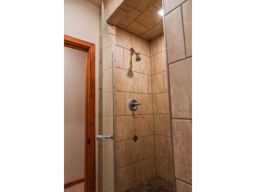 Seller super motivated. Stunning quality built excellent - photo 32