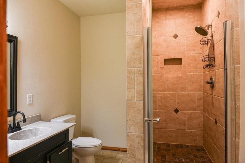 Seller super motivated. Stunning quality built excellent - photo 34