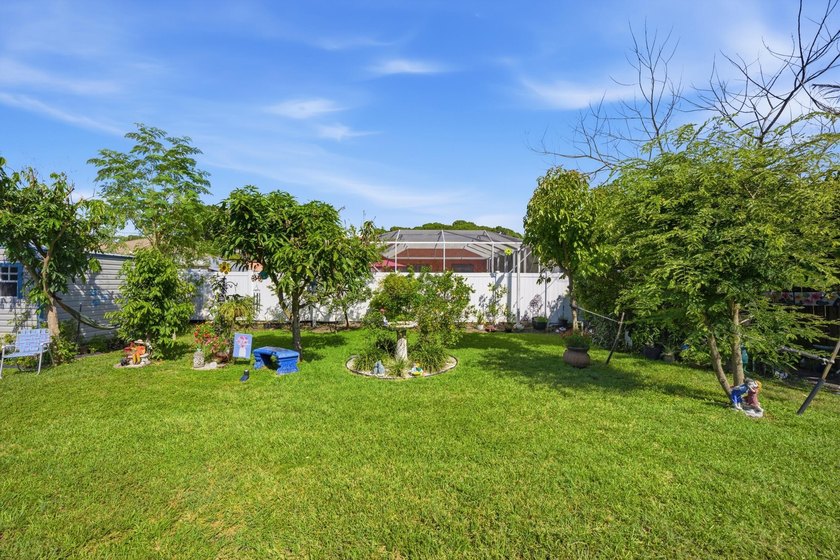 Discover this beautifully designed 3-bedroom, 3-bath home with a - photo 38