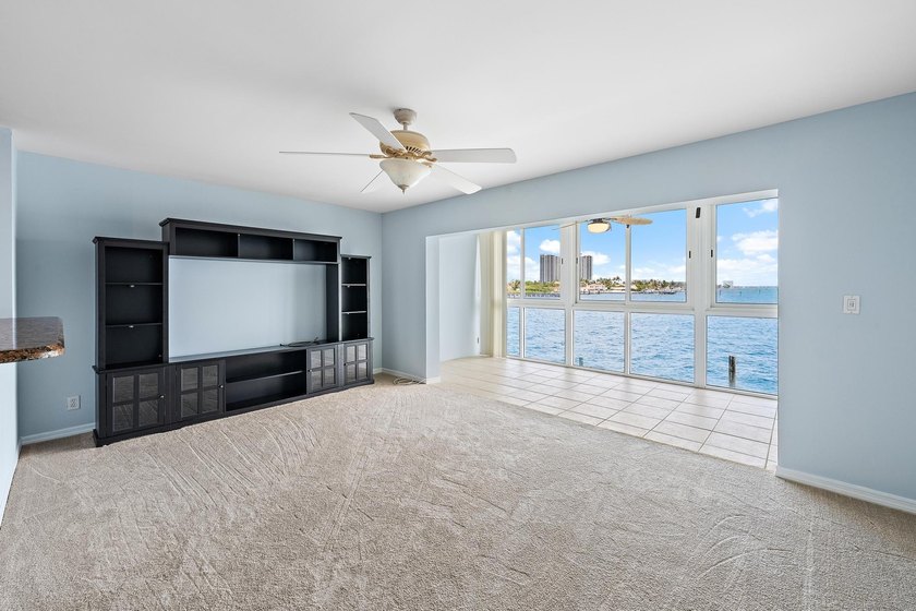 Your own piece of waterfront paradise awaits in this beautifully - photo 5