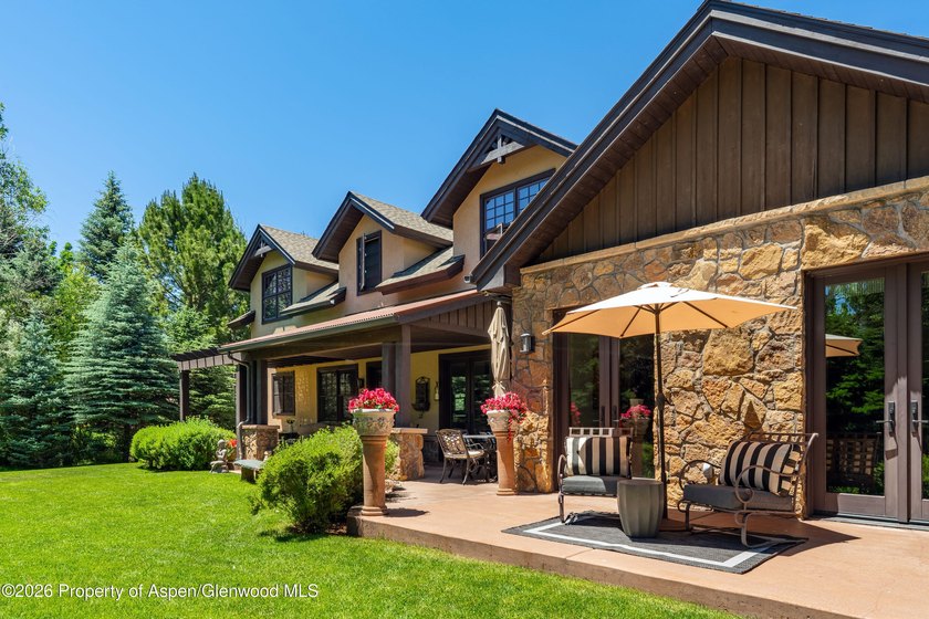 Impeccably crafted by Janckilla Construction and meticulously - photo 31